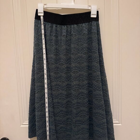Lularoe Army Green Textured Women's Skirt - Size XS - Picture 5 of 6